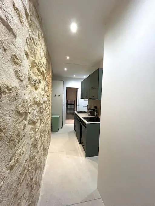 Louvre -Notre Dame 2Bd, 2Bath Ac Apartment Paris 0*,  France