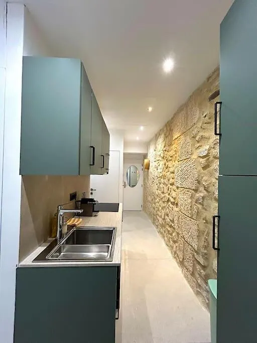 Louvre -Notre Dame 2Bd, 2Bath Ac Apartment Paris France