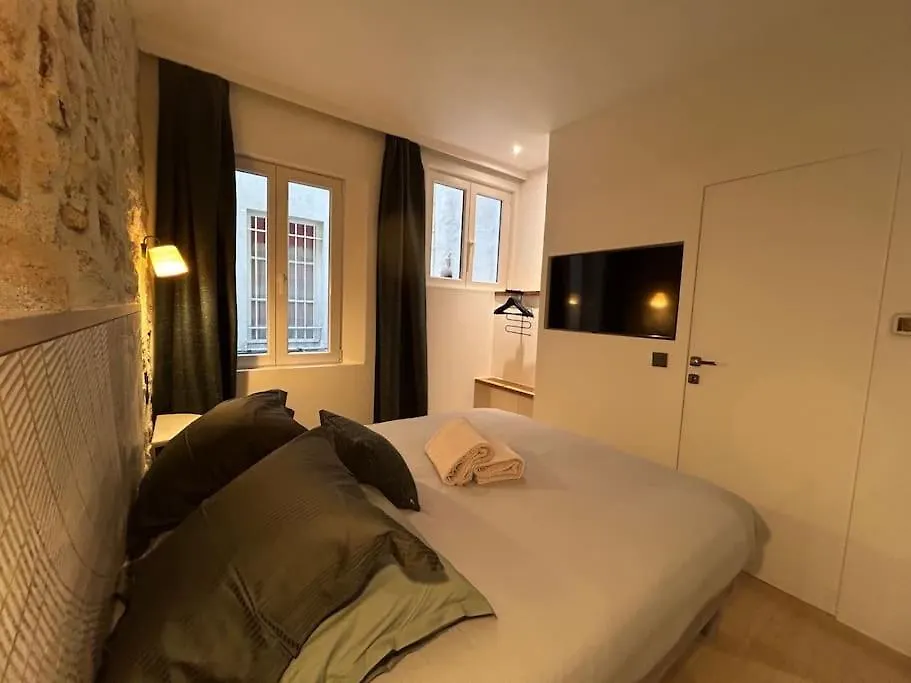 Louvre -Notre Dame 2Bd, 2Bath Ac Daire Paris 0*,  Fransa