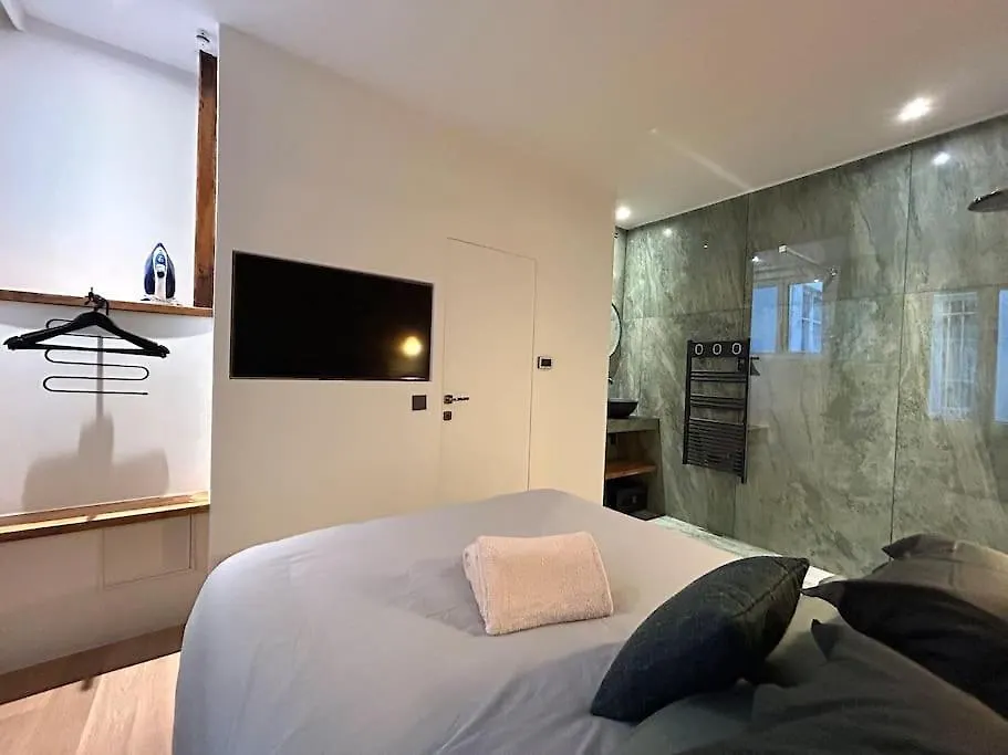 Louvre -Notre Dame 2Bd, 2Bath Ac Apartment Paris