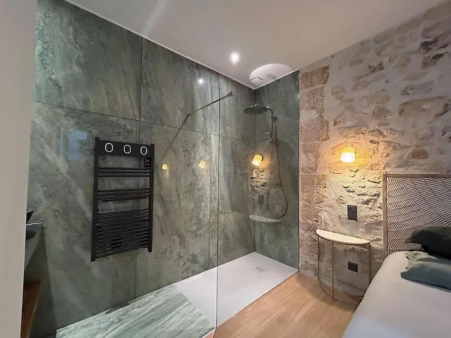 Louvre -Notre Dame 2Bd, 2Bath Ac Apartment Paris