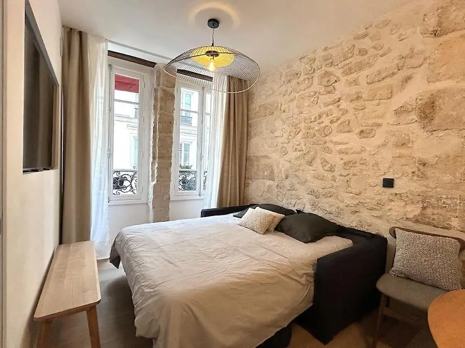 Louvre -Notre Dame 2Bd, 2Bath Ac Daire Paris 0*,  Fransa